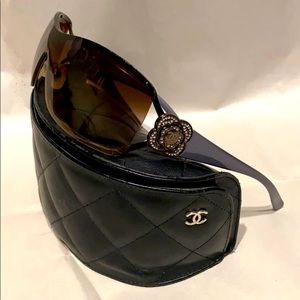 Women’s Chanel sunglasses